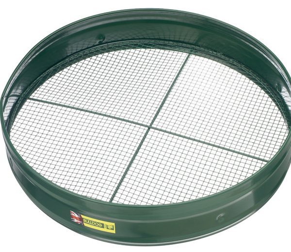 BULLDOG Premier Garden Riddle 3/8in Mesh