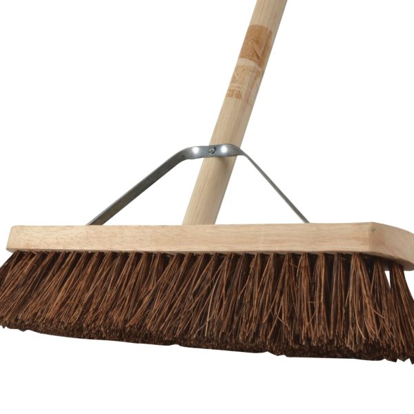 FAITHFULL Stiff Bassine Broom 450mm (18in) + Handle & Stay