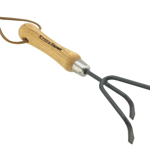 KENT & STOWE Carbon Steel Hand 3-Prong Cultivator, FSC®
