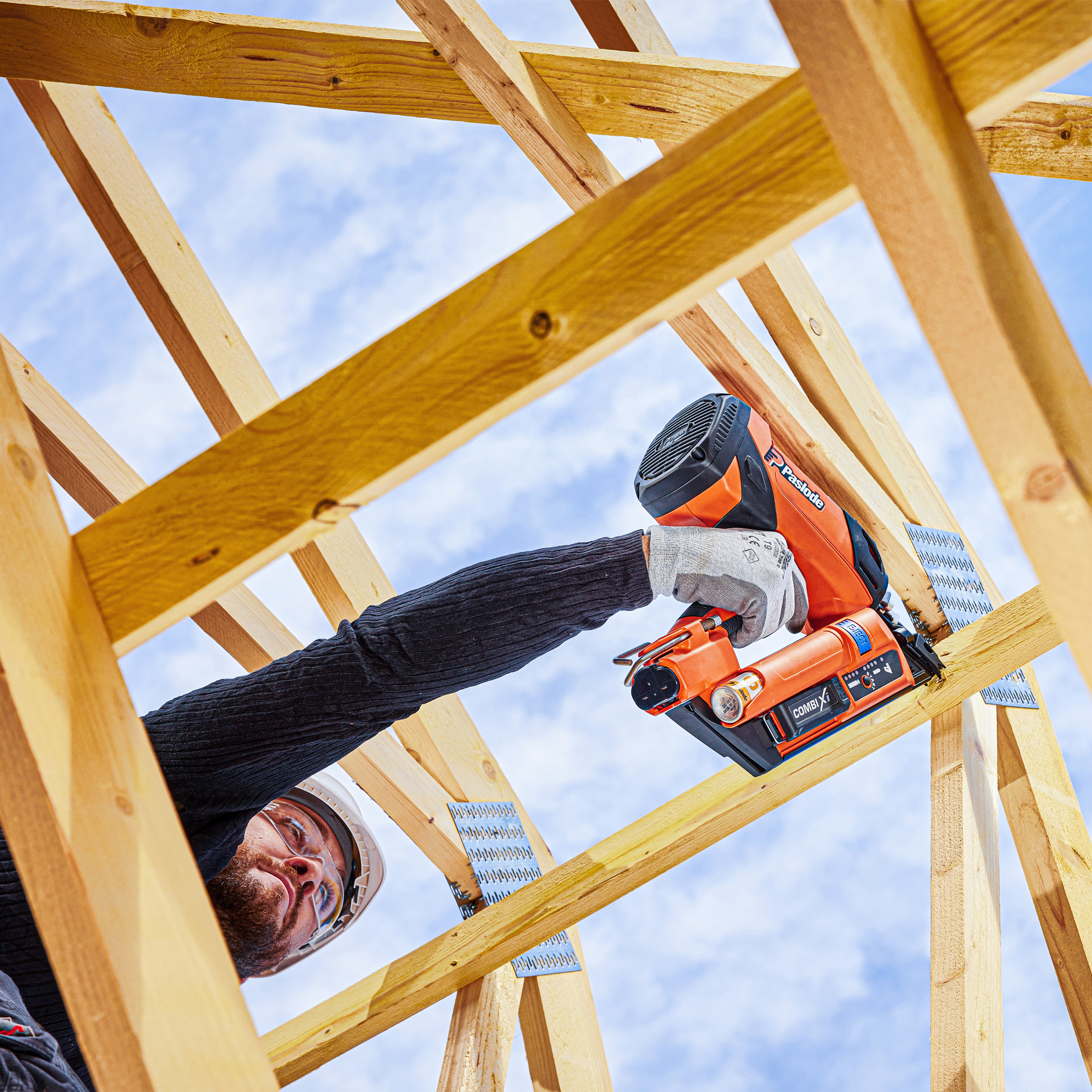 PASLODE COMBI XI 2 in 1 strip nailer x1 battery - Image 10