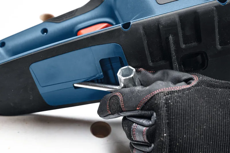 BOSCH GKE 18V-40 18V chainsaw 40cm bare unit - Image 5